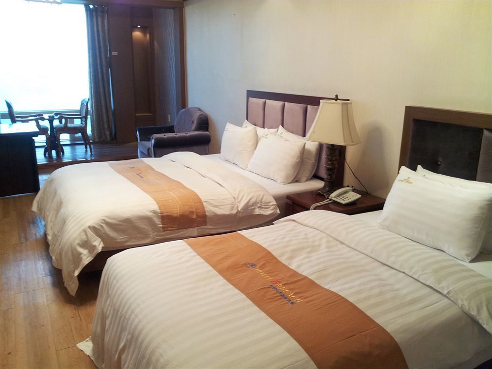 B&Beach Tourist Hotel Yeosu Buitenkant foto