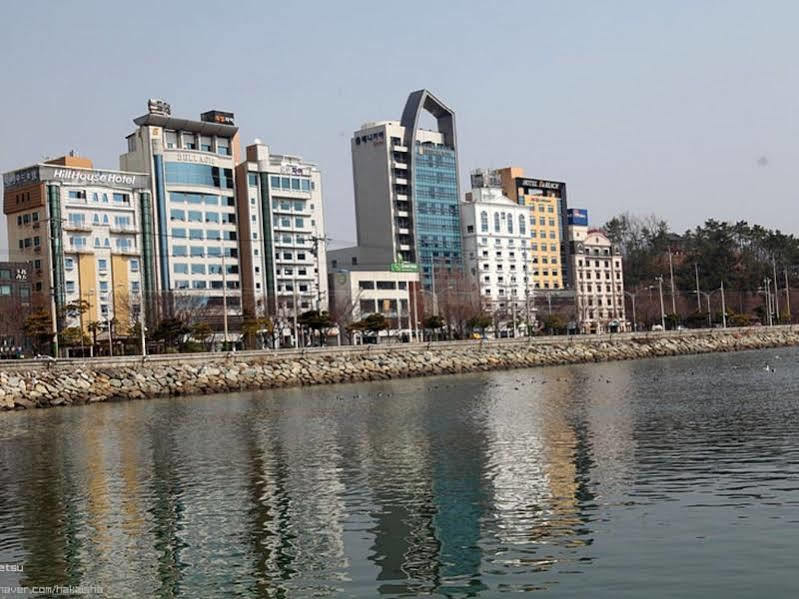 B&Beach Tourist Hotel Yeosu Buitenkant foto